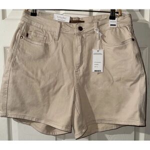 NWT Women 1XL Judy Blue High Rise Shorts Bone Exclusively Designed comfort